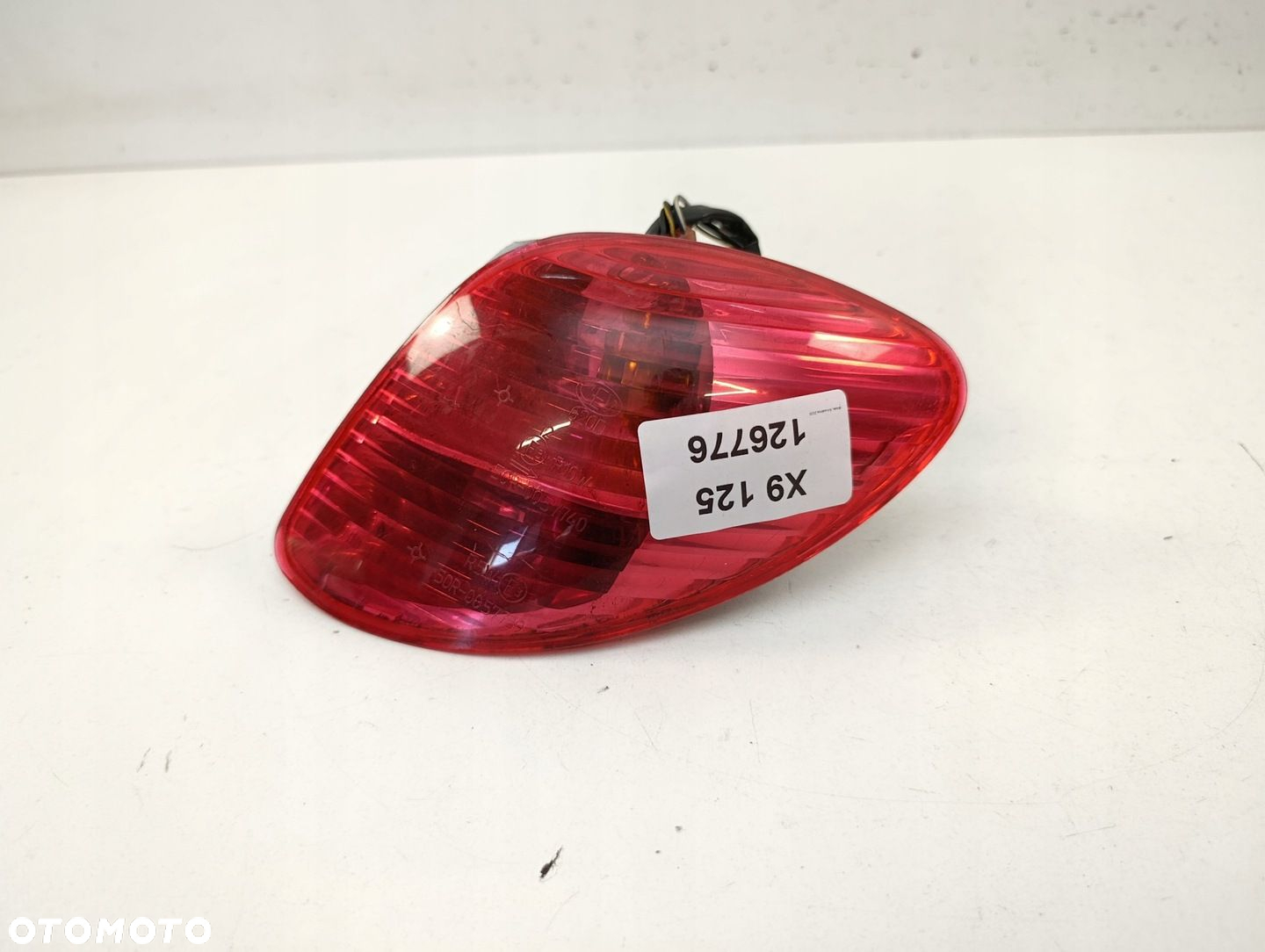 PIAGGIO X9 125 LAMPA TYŁ PRAWA - 2