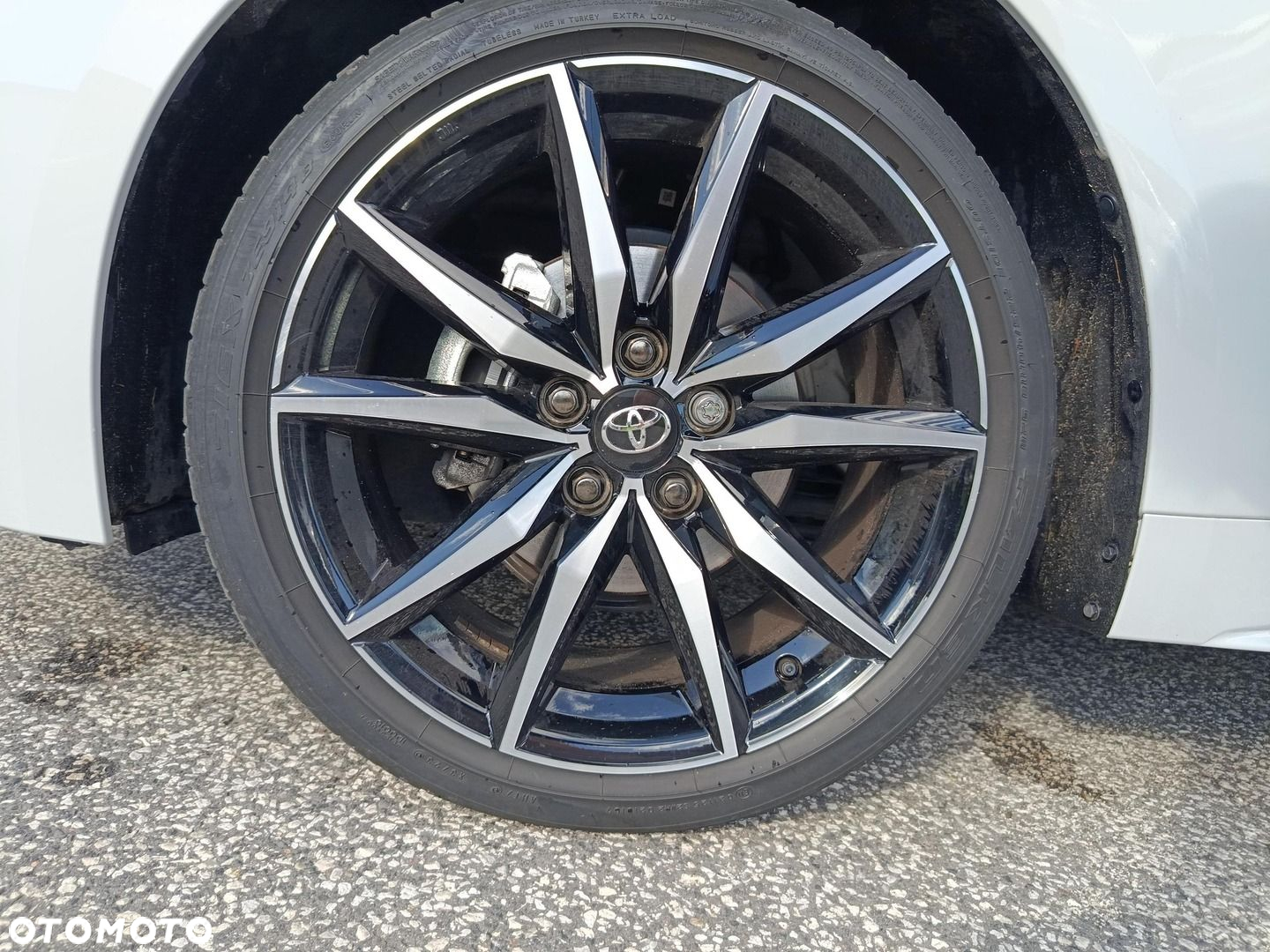 Toyota Corolla 1.8 Hybrid GR Sport Dynamic - 18