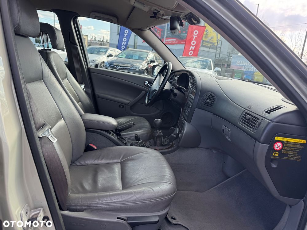 Saab 9-5 2.3T Linear Griffin Edition - 24