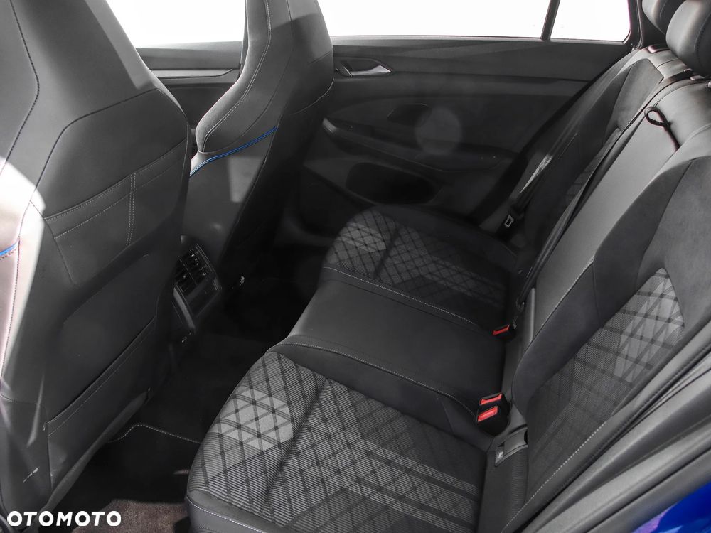 Volkswagen Golf - 13