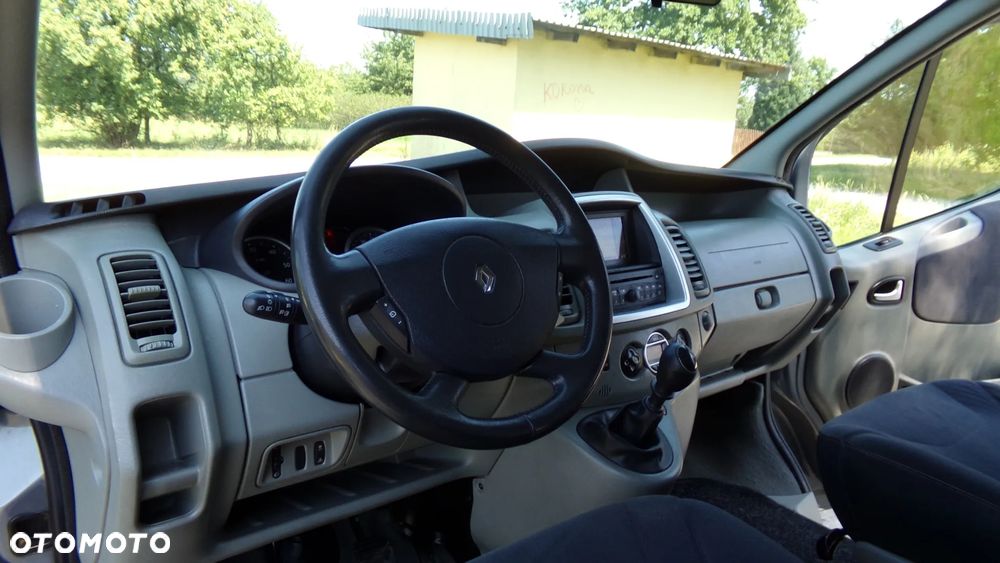 Renault Trafic - 21
