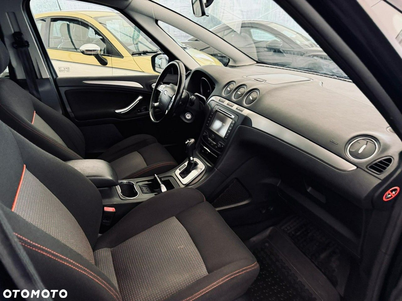 Ford S-Max - 31