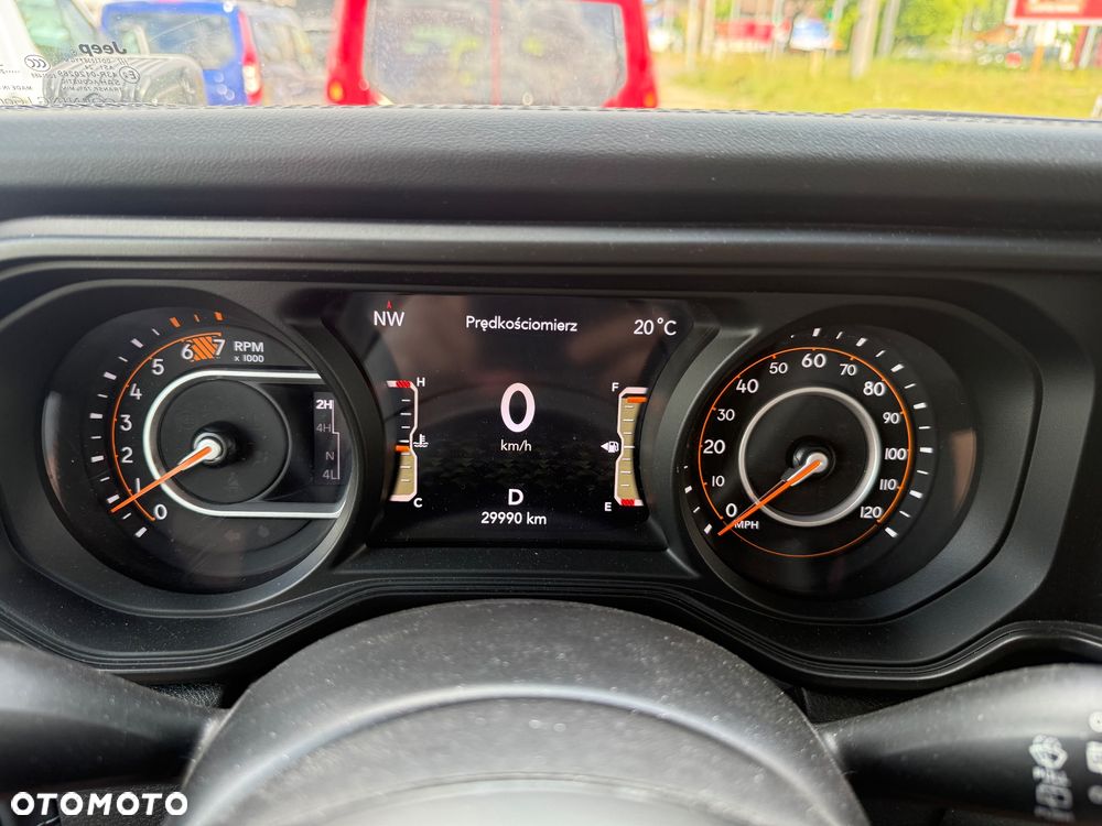 Jeep Wrangler - 12