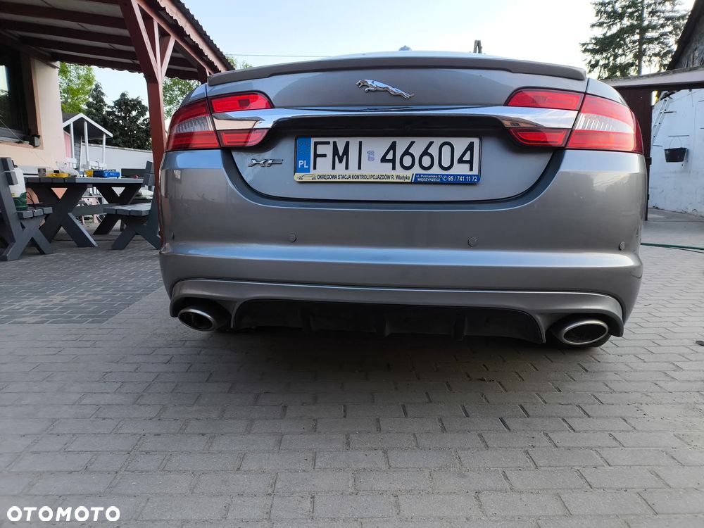 Jaguar XF - 5