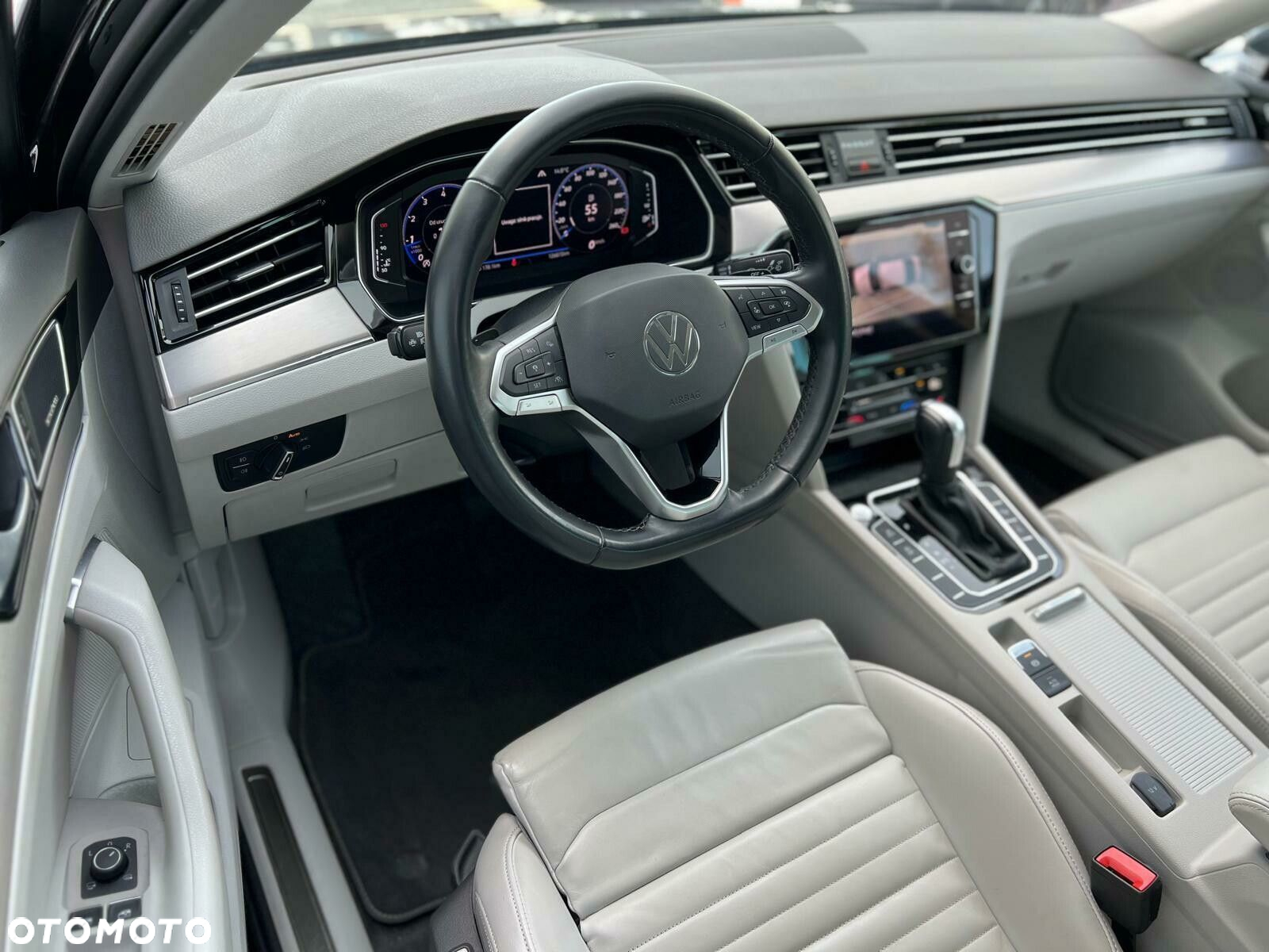 Volkswagen Passat 2.0 TSI Elegance DSG - 9