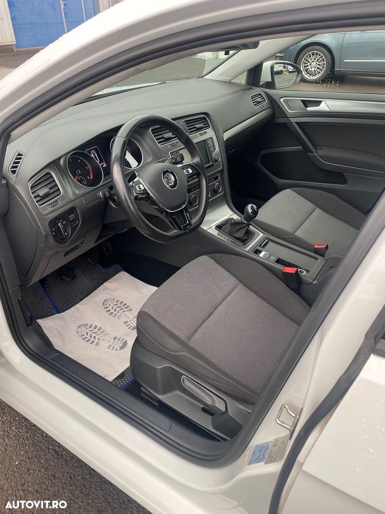 Volkswagen Golf 1.6 TDI DPF Comfortline - 6