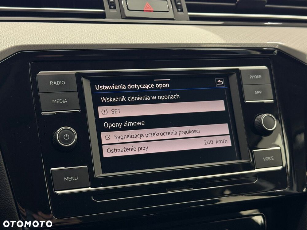 Volkswagen Passat 2.0 TDI EVO Business DSG - 29