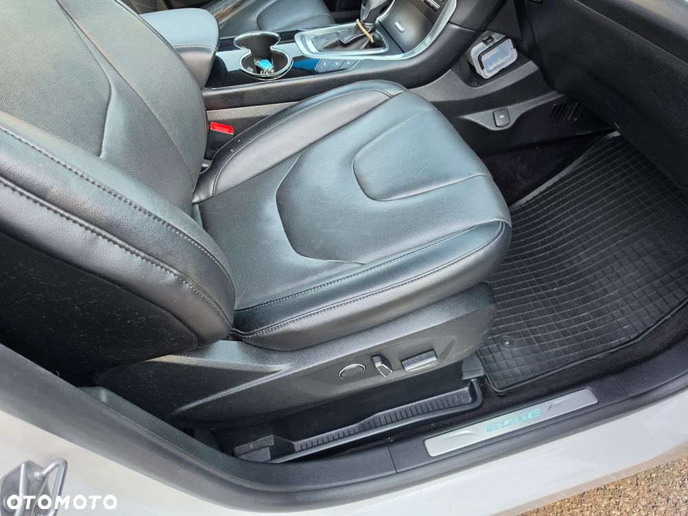 Ford Edge 2.0 TDCi Bi-Turbo 4x4 Titanium - 27
