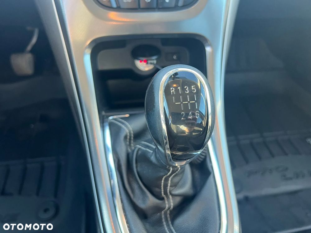 Opel Astra 1.4 Turbo Sports Tourer - 14