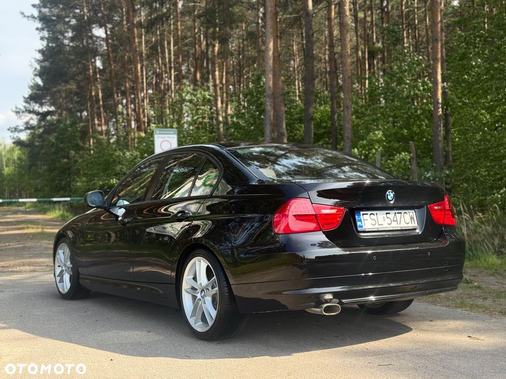 BMW Seria 3 320d DPF Edition Sport - 8