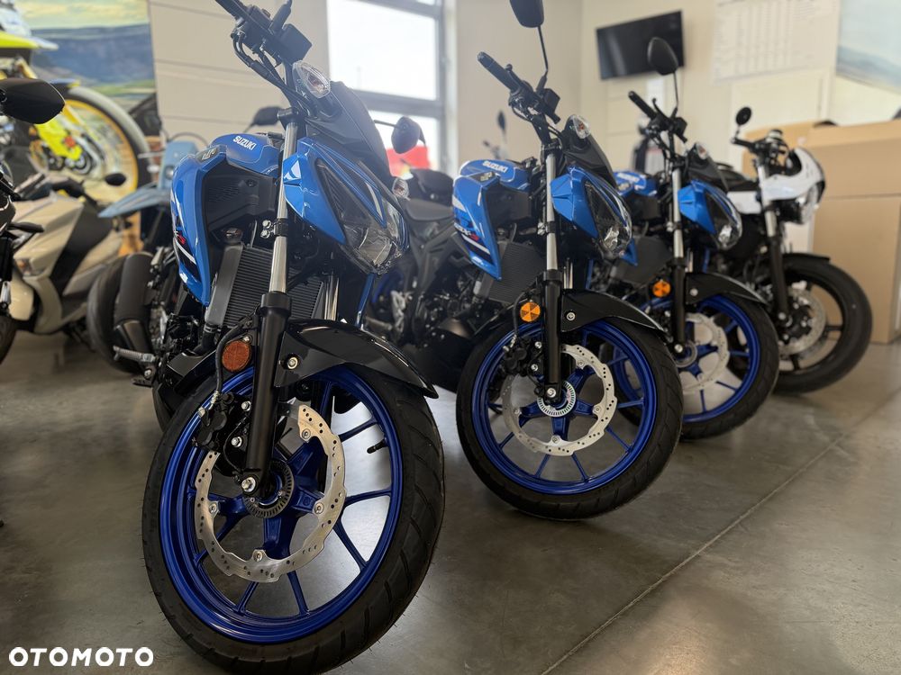 Suzuki GSX - 2