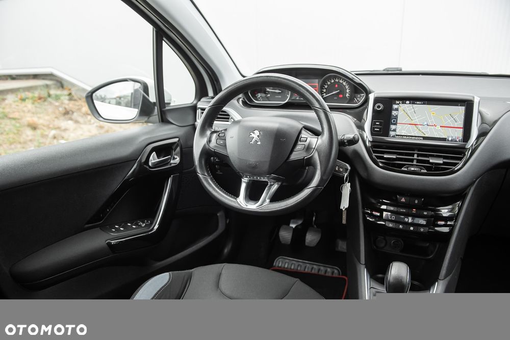 Peugeot 208 120 VTI Intuitive - 19