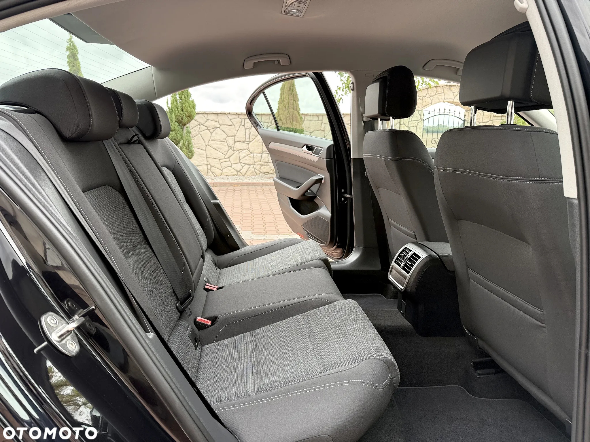 Volkswagen Passat 1.5 TSI EVO Elegance - 13