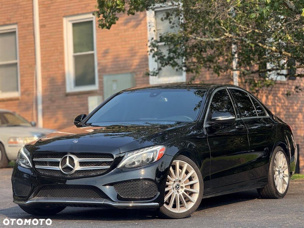 Mercedes-Benz Klasa C 300 9G-TRONIC - 2