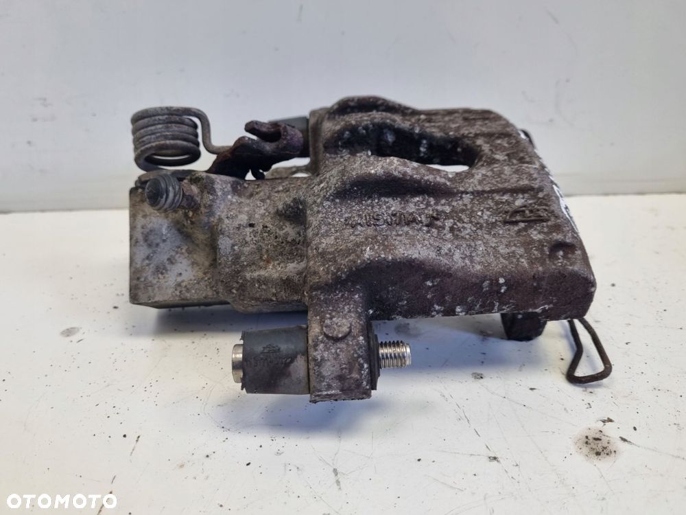 Volvo V40 II TYLNY ZACISK HAMULCOWY prawy tył Pasażera P.T ATE - 7