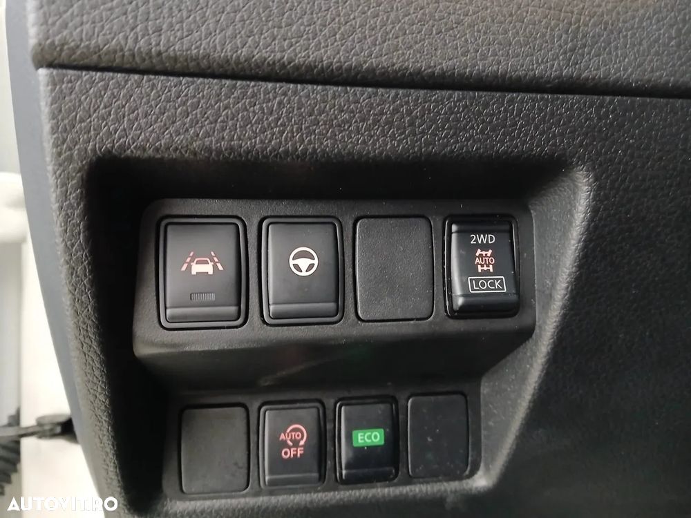 Nissan Qashqai 1.7 dCi Xtronic ALL-MODE 4x4i TEKNA+ - 8