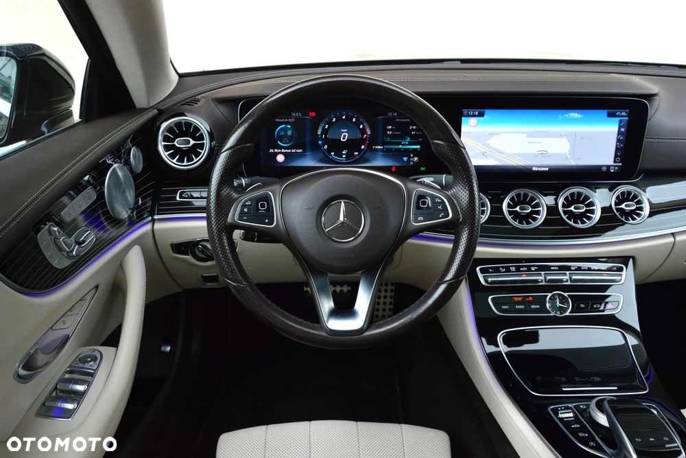 Mercedes-Benz Klasa E 400 4-Matic 9G-TRONIC - 27