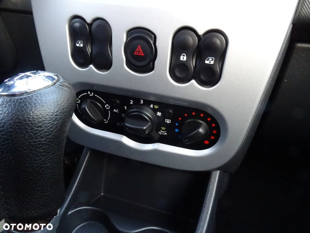 Dacia Sandero 1.6 MPI Stepway II - 11