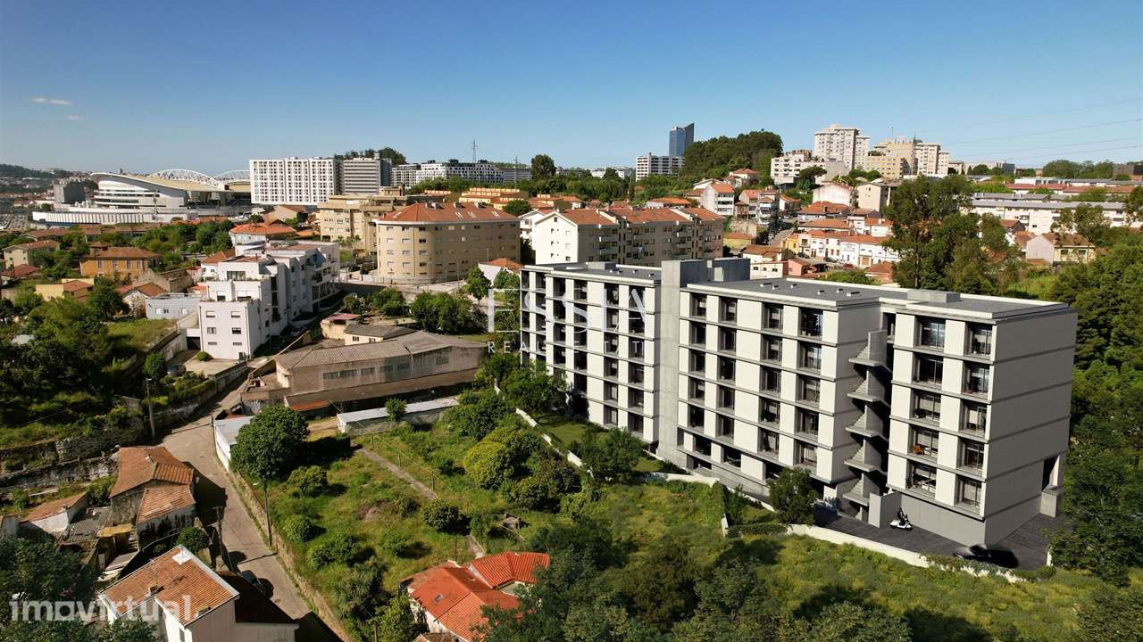 Apartamento T1 I Próximo das Antas com Varanda e Garagem - Grande imagem: 5/9