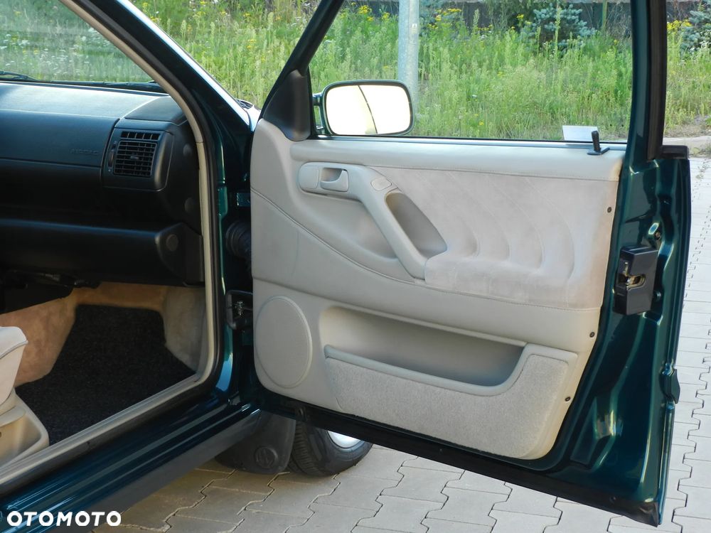 Volkswagen Passat - 26