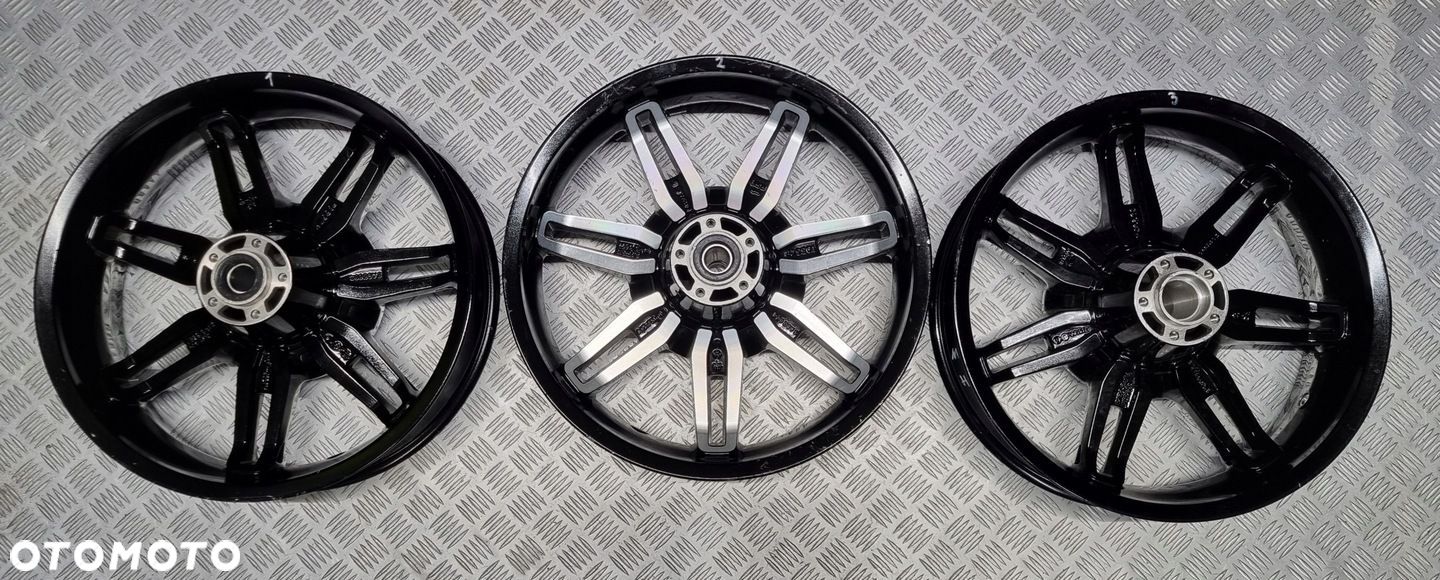 BMW R18 ROCTANE TRANSCONTINENTAL FELGA TYŁ MT5.5x18H2M/C 5.5x18" 5A8C004 - 1
