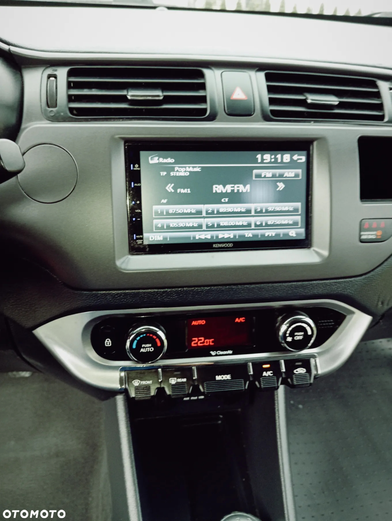 Kia Rio 1.2 Business Line - 13