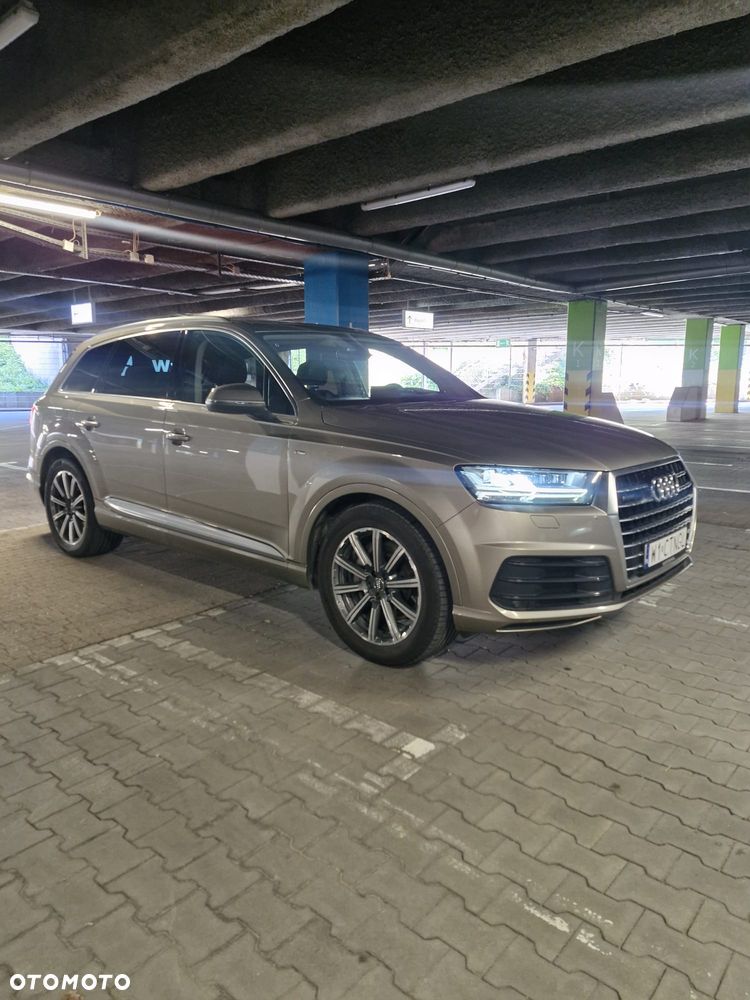 Audi Q7 2016 photo 2