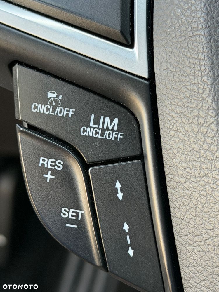 Ford Mondeo 2.0 EcoBlue ST-Line - 32