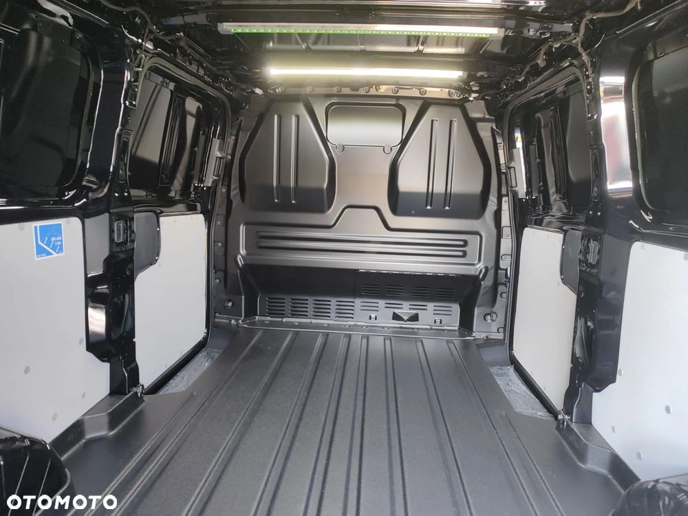 Volkswagen Transporter - 9