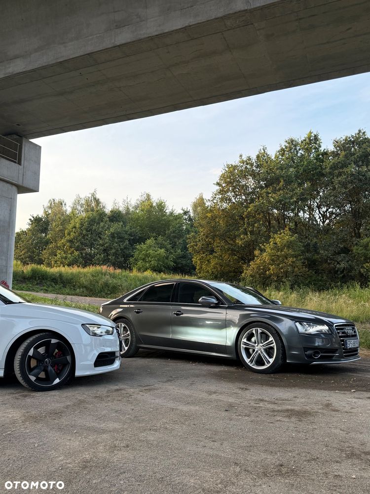 Audi S8 - 5