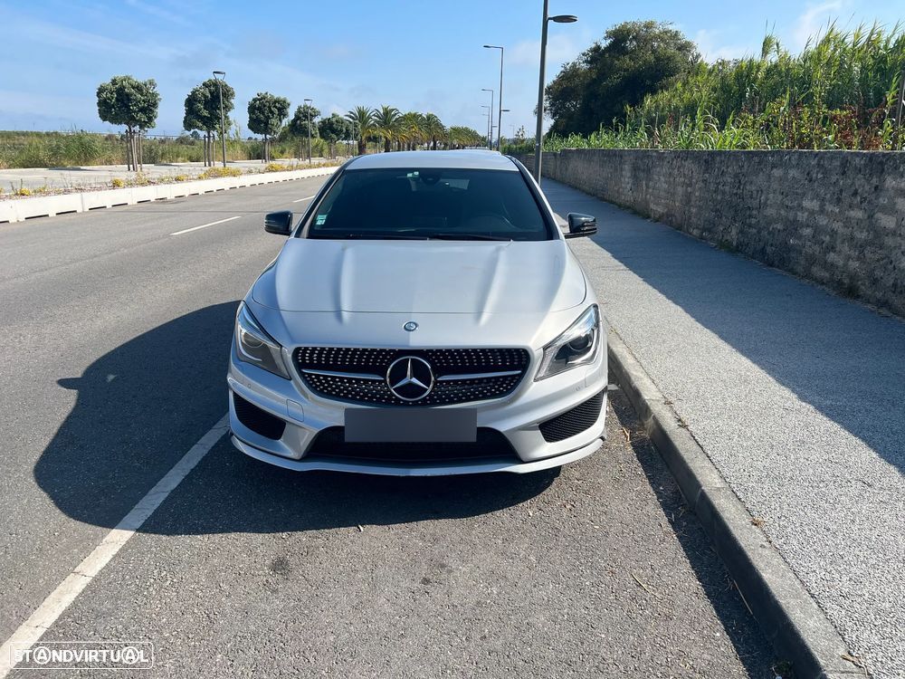 Mercedes-Benz CLA 180 d Shooting Brake AMG Line - 1