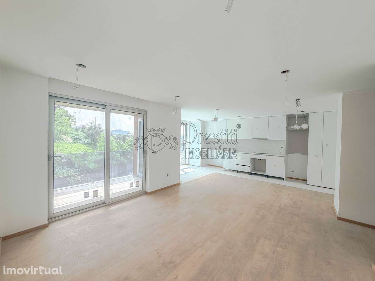 Apartamento T2 para Arrendar em Guimarães - desde 850€ - Grande imagem: 2/8