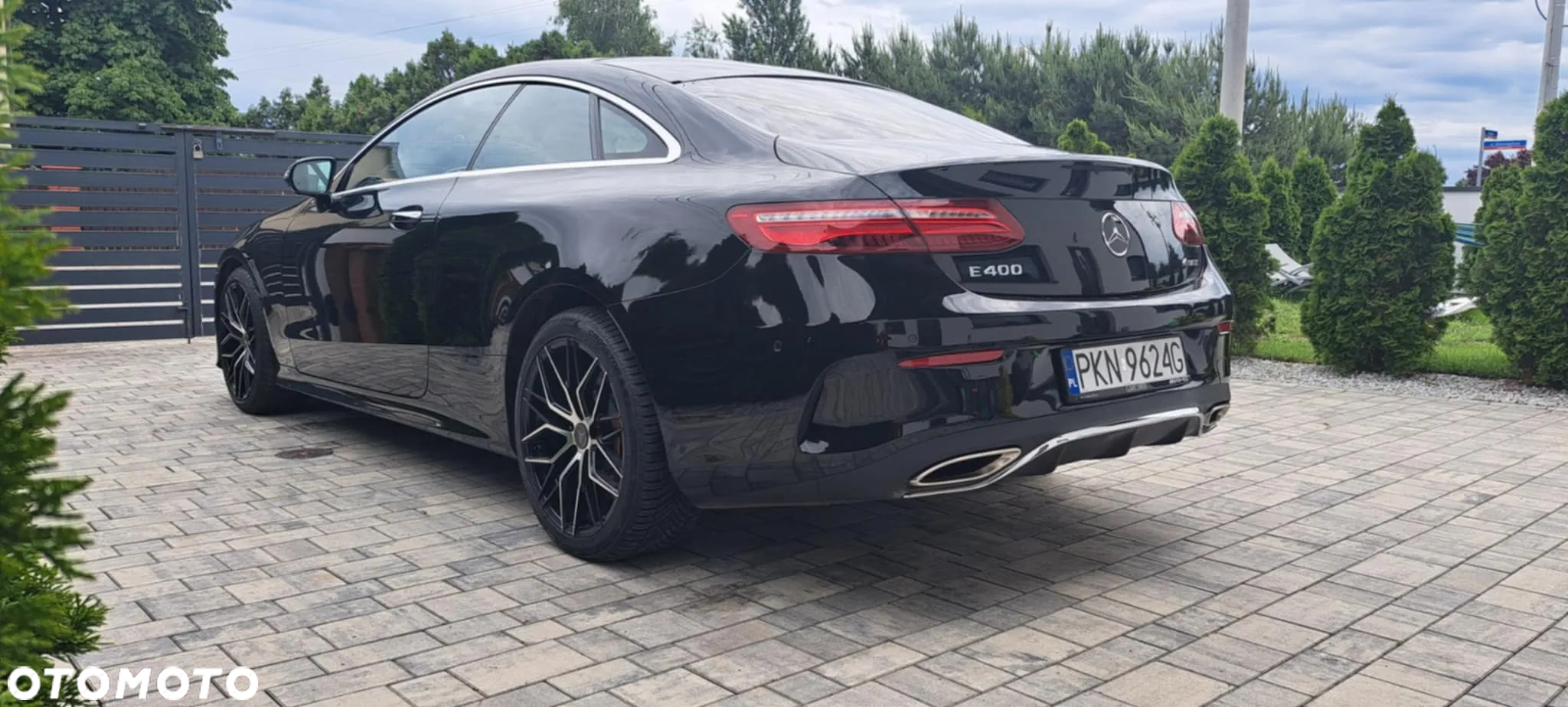 Mercedes-Benz Klasa E 400 4Matic Coupe 9G-TRONIC AMG Line - 14