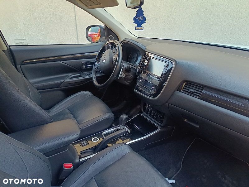 Mitsubishi Outlander 2.0 Intense + SDA 4WD CVT - 8