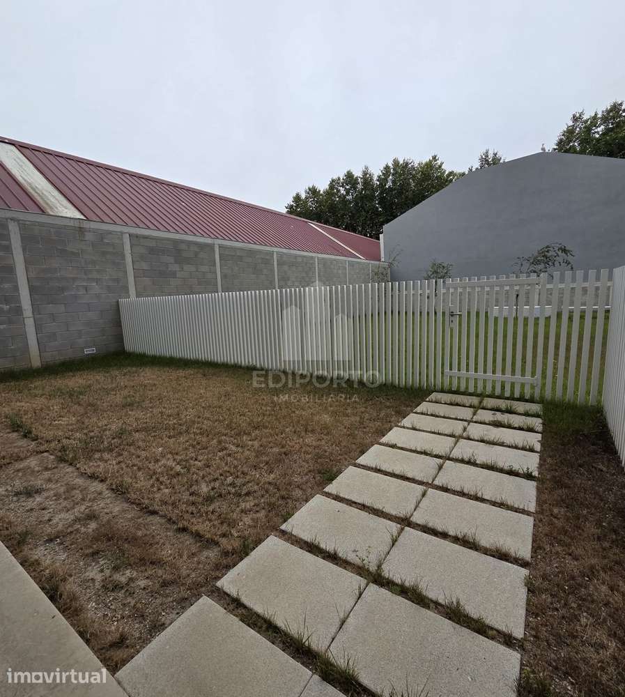 T2 Novo com terraço Pronto a Habitar, arrumos  e 2 Lugares de Garagem - Grande imagem: 2/23