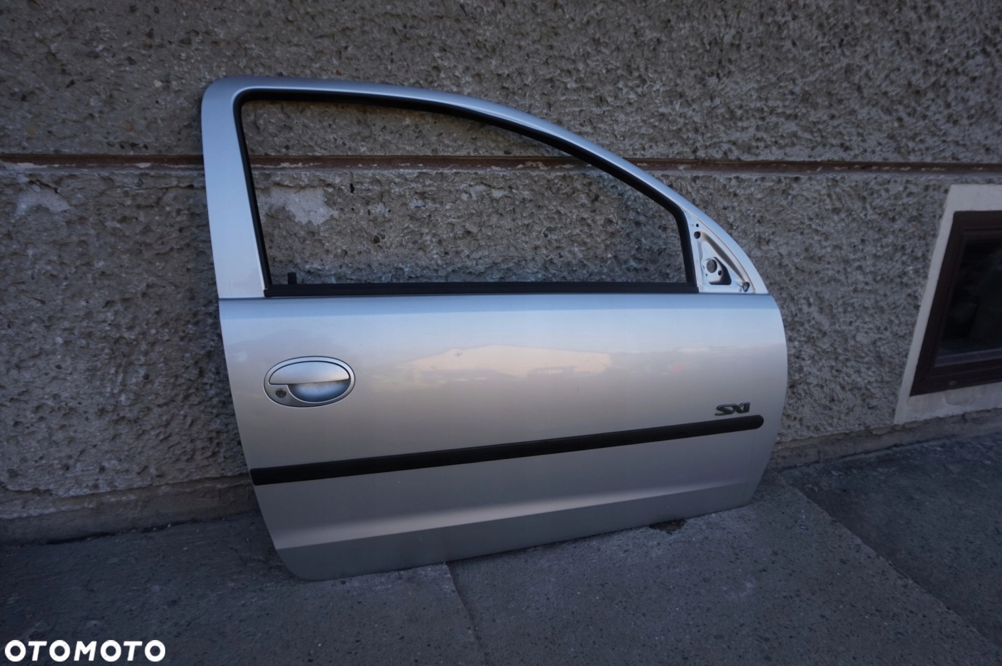 DRZWI PRZEDNIE PRAWE OPEL CORSA C 3D Z157 - 1