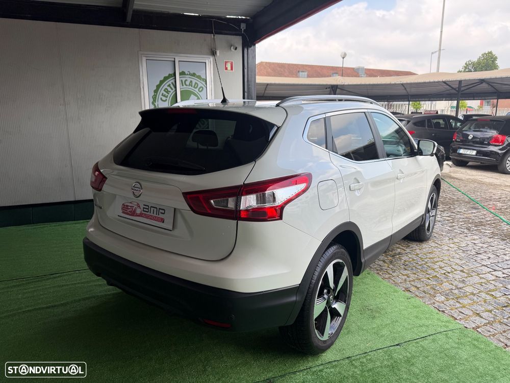 Nissan Qashqai 1.5 dCi N-Connecta - 6