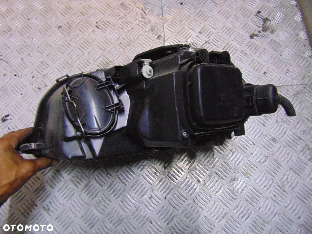 lampa audi a3 8p prawy przód europa - 2
