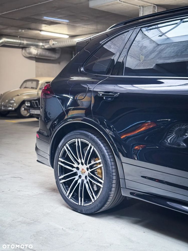Porsche Cayenne Turbo S - 6