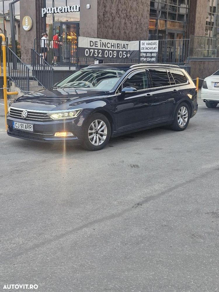 Volkswagen Passat - 1
