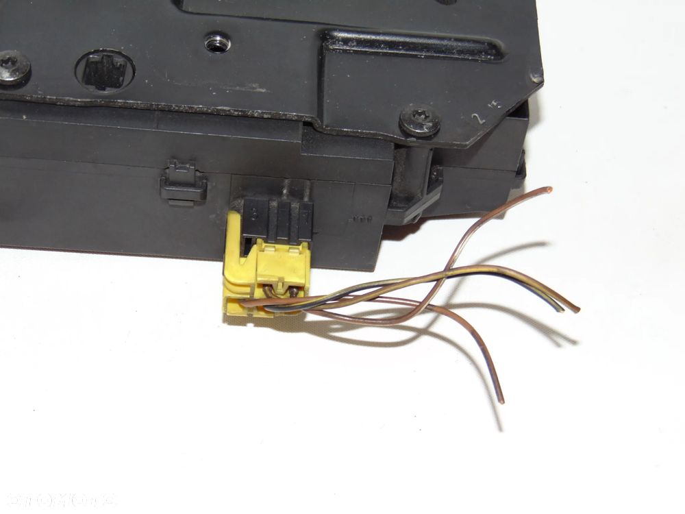 ORYGINAŁ zamek tylny tył klapy bagażnika 13185566 495072894 Opel Signum 02-05r - 13