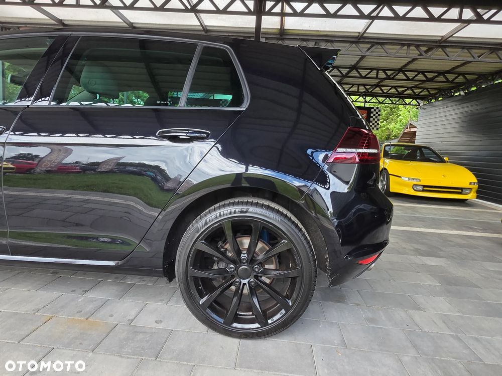 Volkswagen Golf - 15