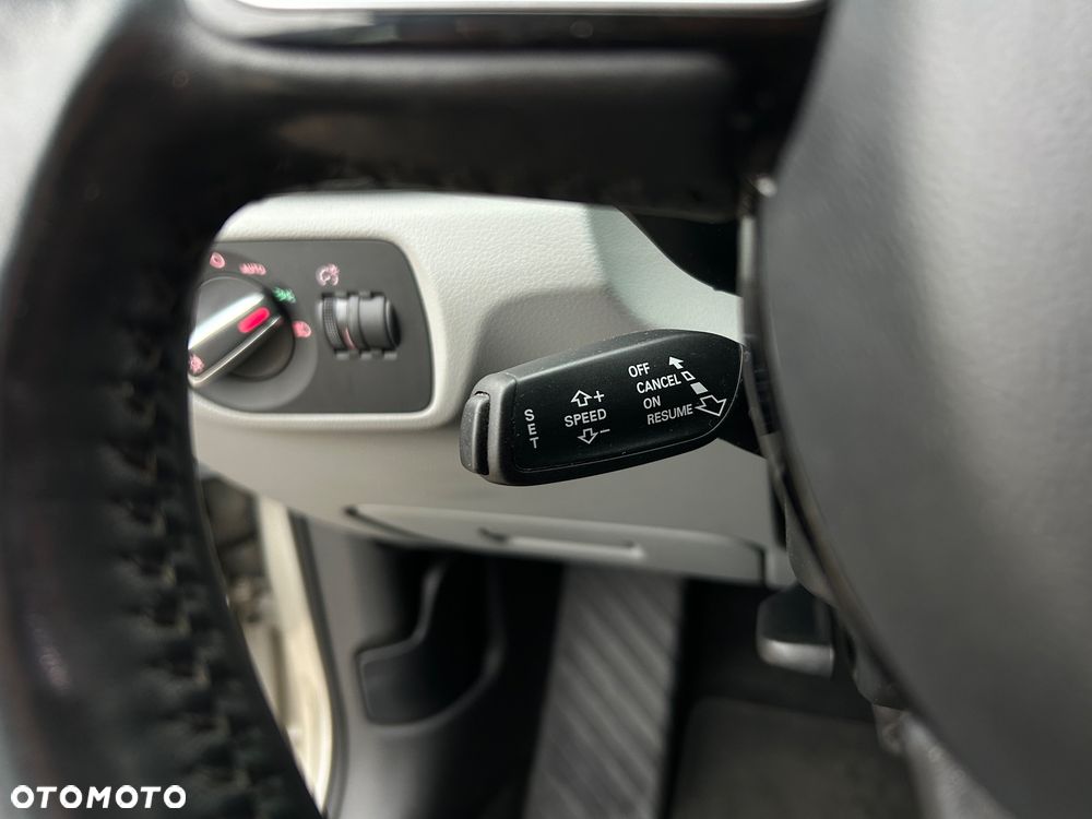 Audi Q3 1.4 TFSI S tronic - 22