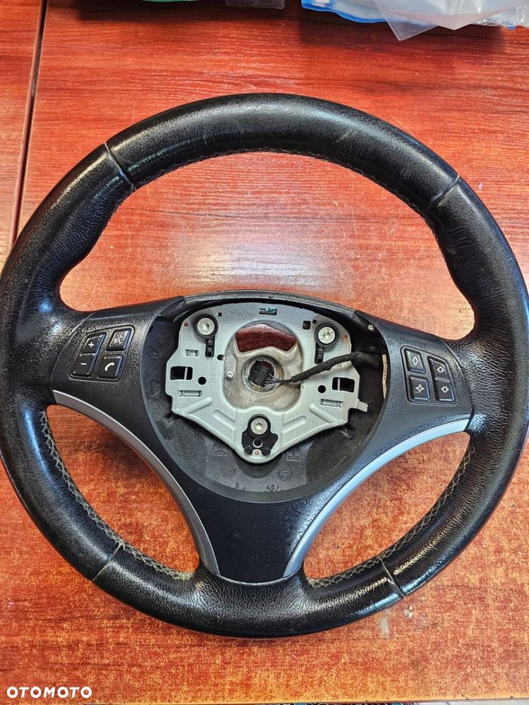 KIEROWNICA MULTIFUNKCYJNA BMW 1 E87 E82 E90 E91 E92 E93 9123289 - 2