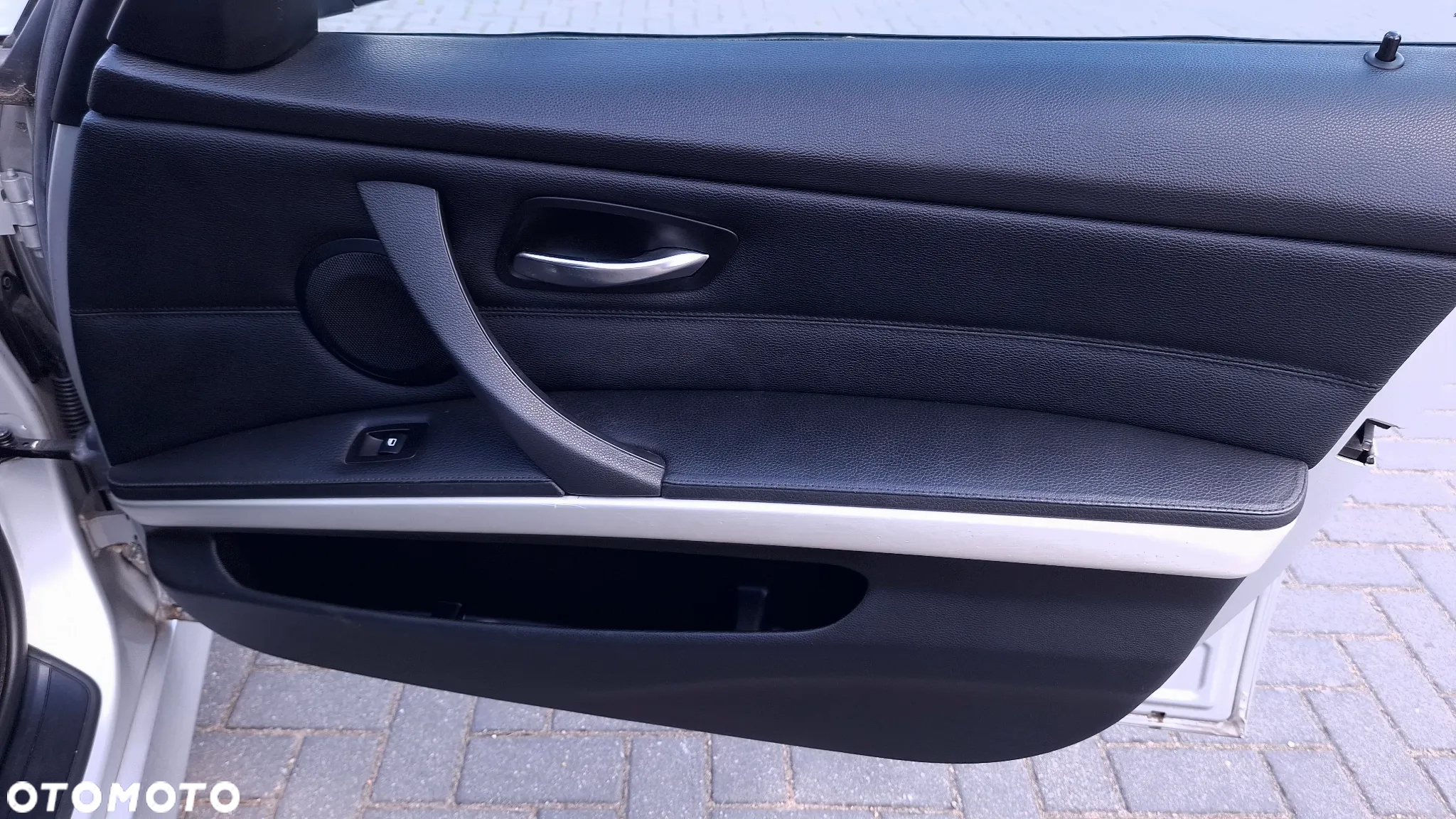 BMW Seria 3 320d DPF Touring - 23