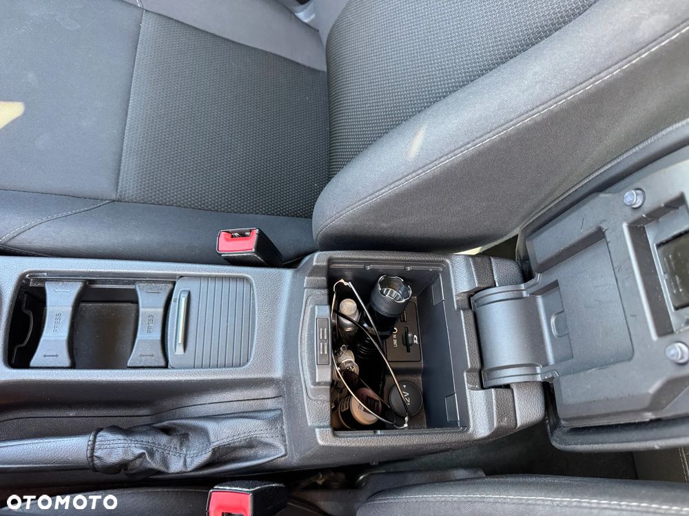 Ford Focus 1.5 TDCi SYNC Edition - 29