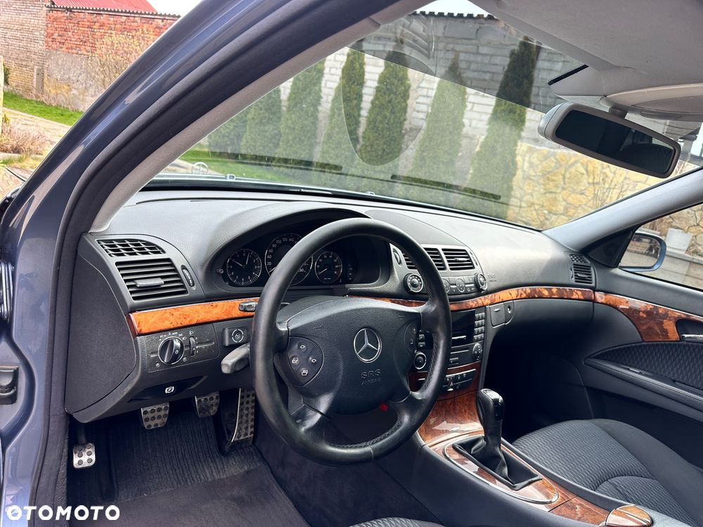 Mercedes-Benz Klasa E 240 Elegance - 7