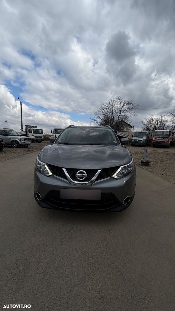 Nissan Qashqai 1.6 DCI Xtronic TEKNA - 1