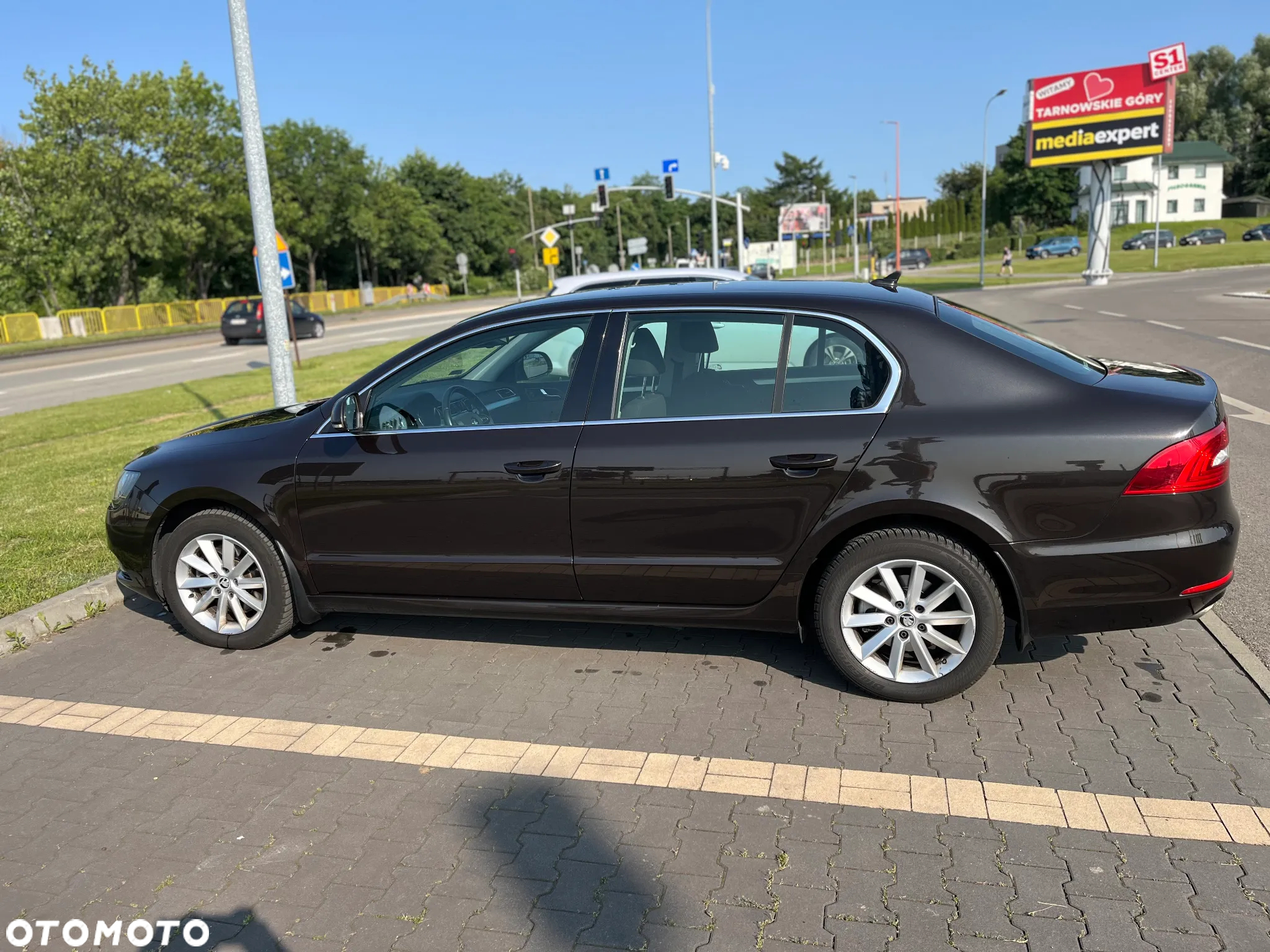 Skoda Superb 2.0 TDI Ambition DSG - 23