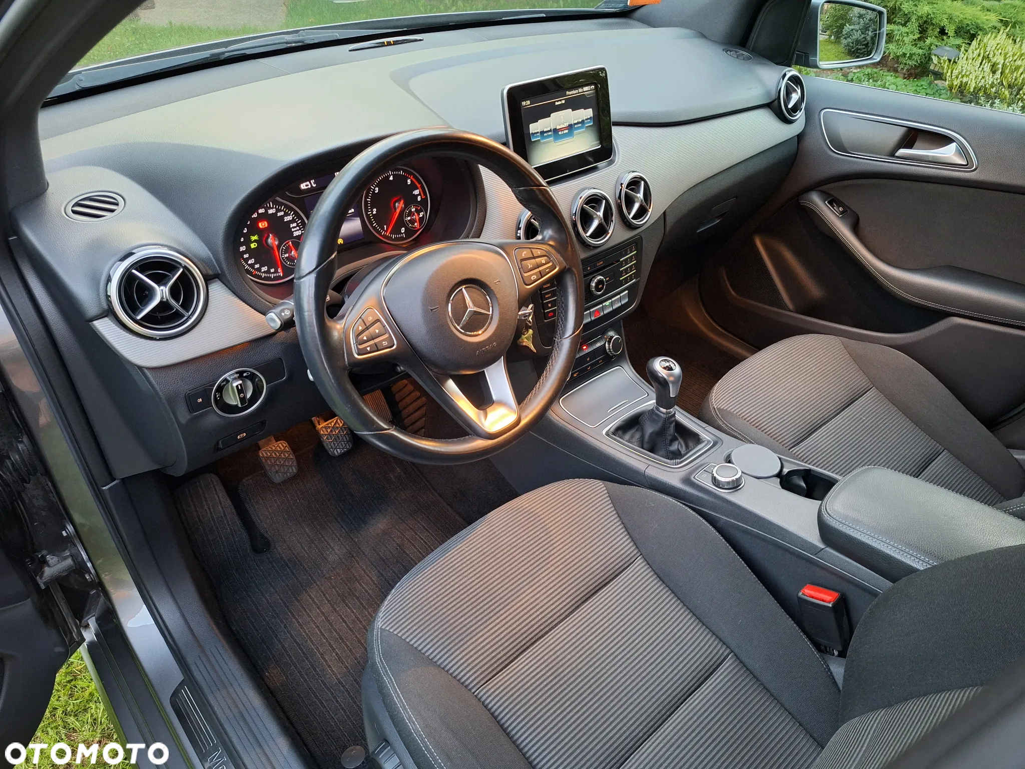 Mercedes-Benz Klasa B 180 CDI - 14